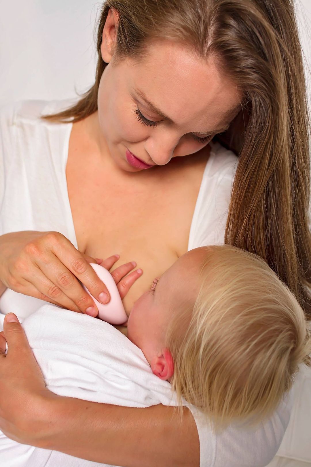 8 Reasons Why Breast Massage is So Beneficial For Breastfeeding Mother